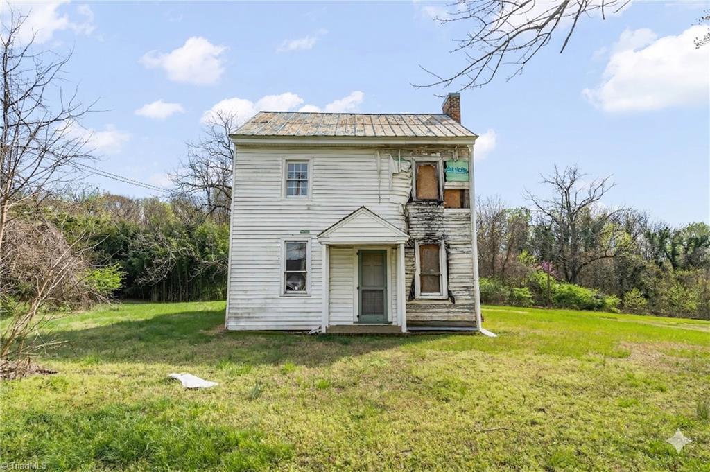 606 East Springfield Road High Point, NC 27263 - Photo 1 of 35