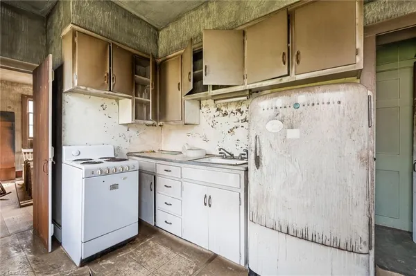 $45,000 | 606 East Springfield Road, High Point, NC 27263