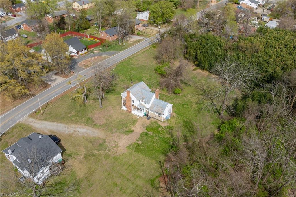 606 East Springfield Road High Point, NC 27263 - Photo 2 of 35