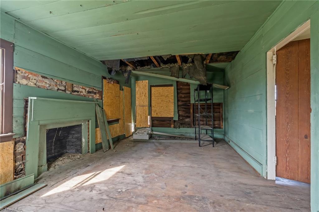 606 East Springfield Road High Point, NC 27263 - Photo 22 of 35