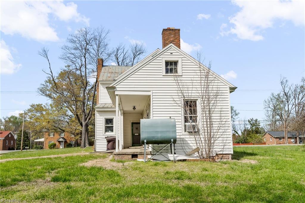 606 East Springfield Road High Point, NC 27263 - Photo 26 of 35