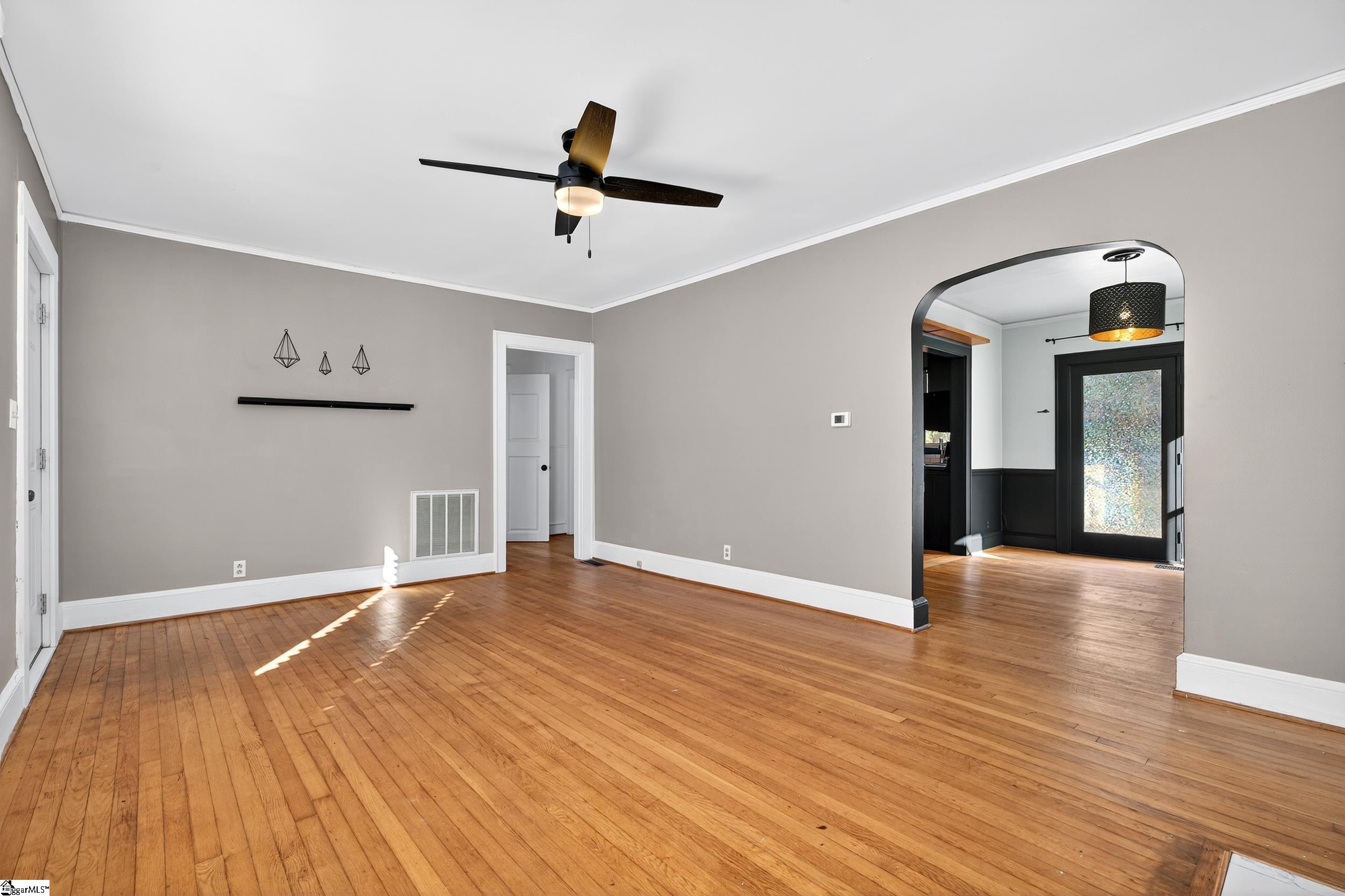 130 Pleasant Ridge Avenue Greenville, SC 29605 - Photo 6 of 29