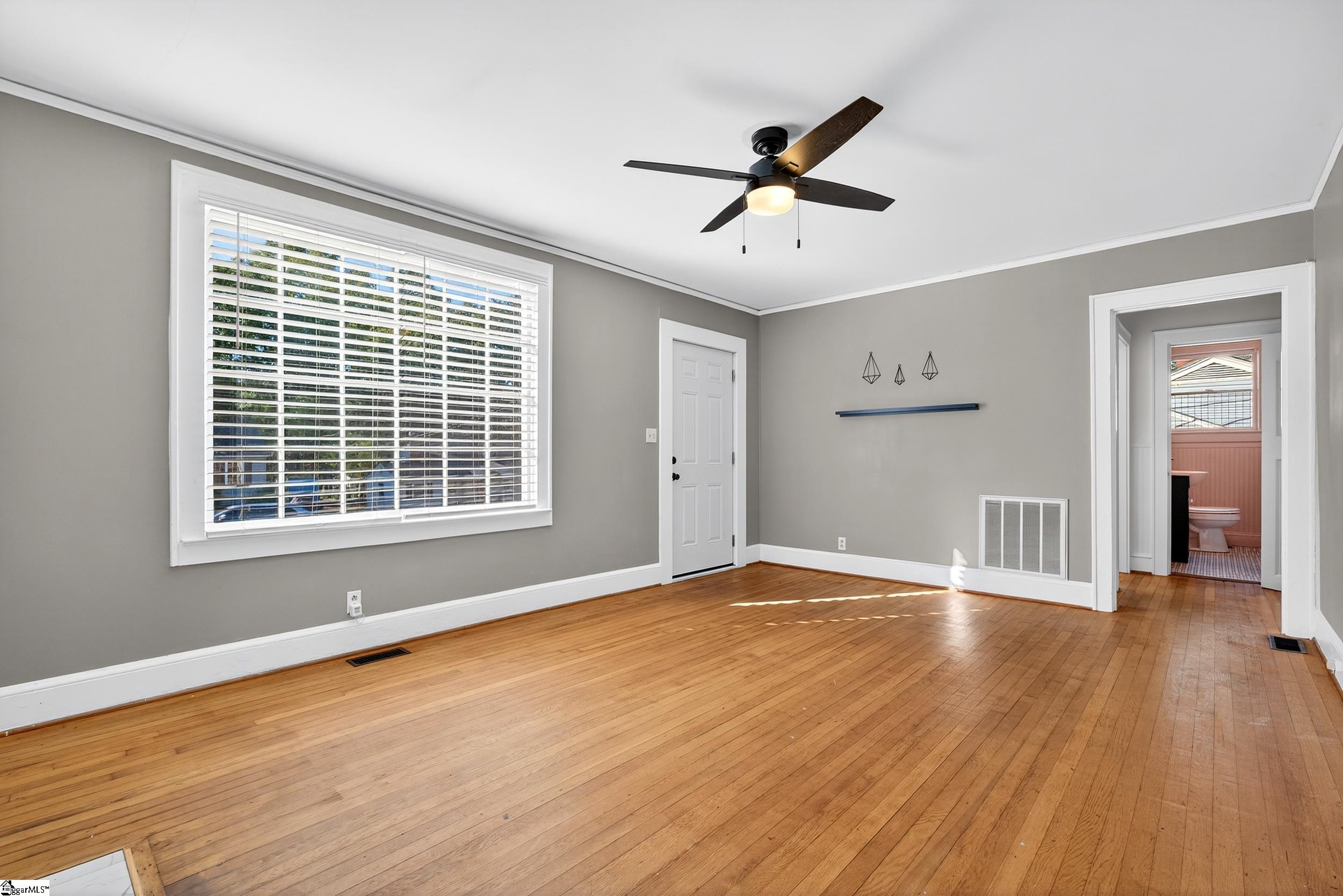 130 Pleasant Ridge Avenue Greenville, SC 29605 - Photo 7 of 29