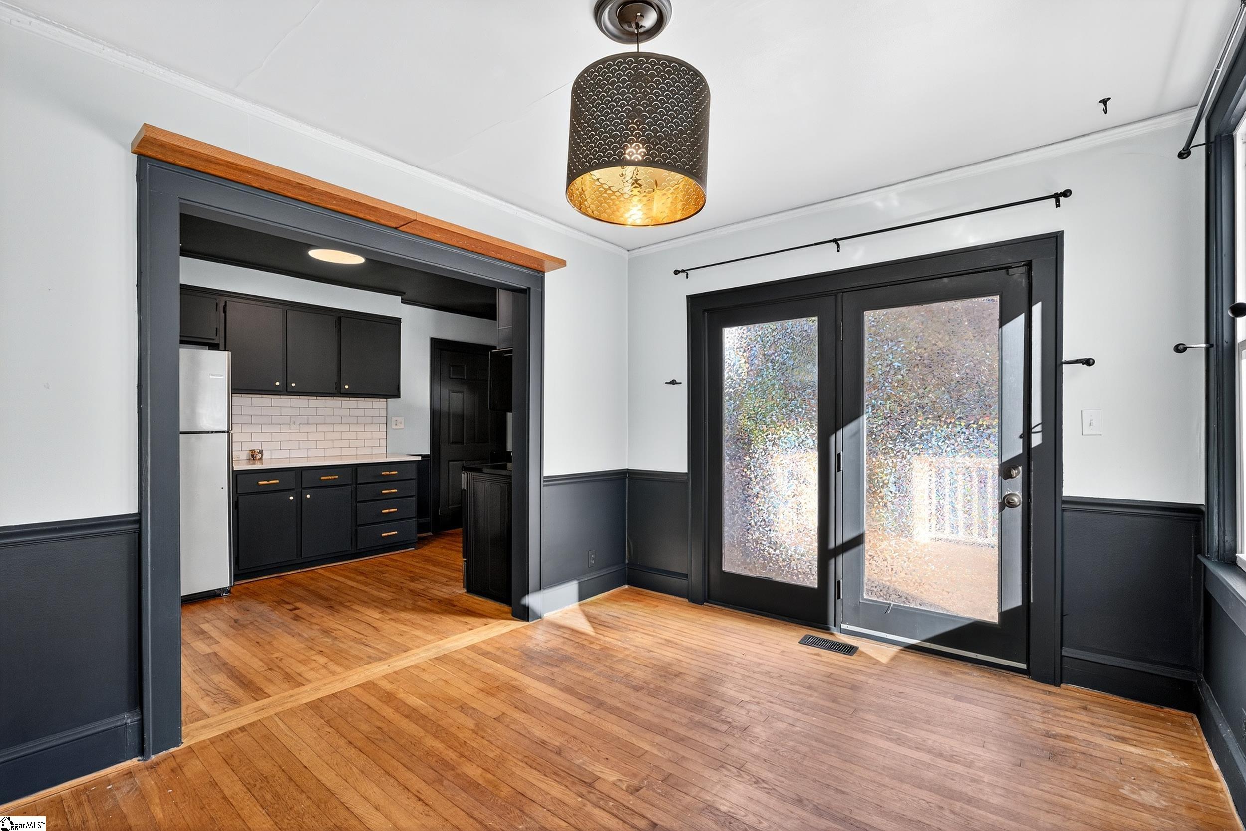 130 Pleasant Ridge Avenue Greenville, SC 29605 - Photo 10 of 29