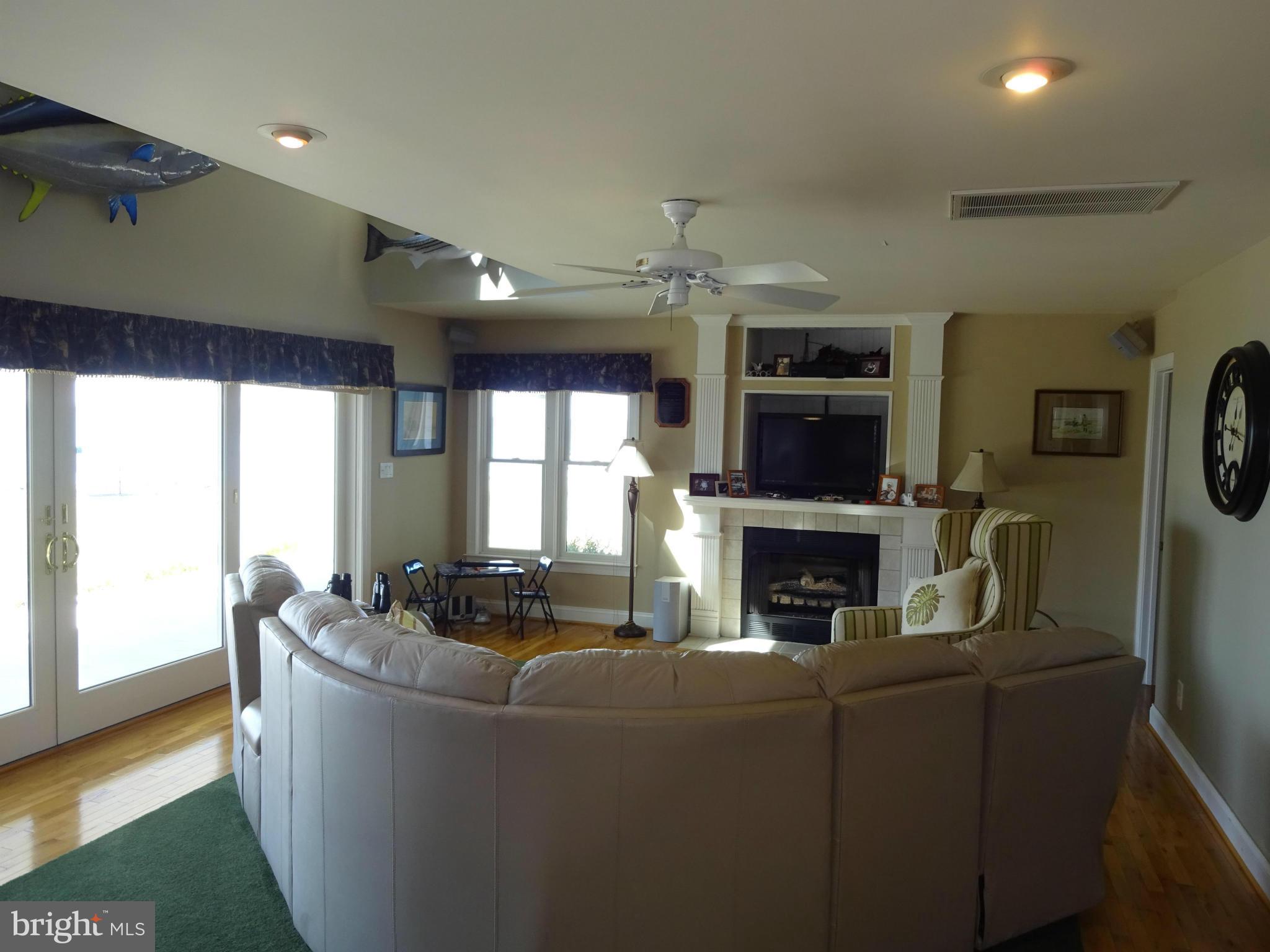 1121 Keys Road Fishing Creek, MD 21634 - Photo 6 of 30 Living Room