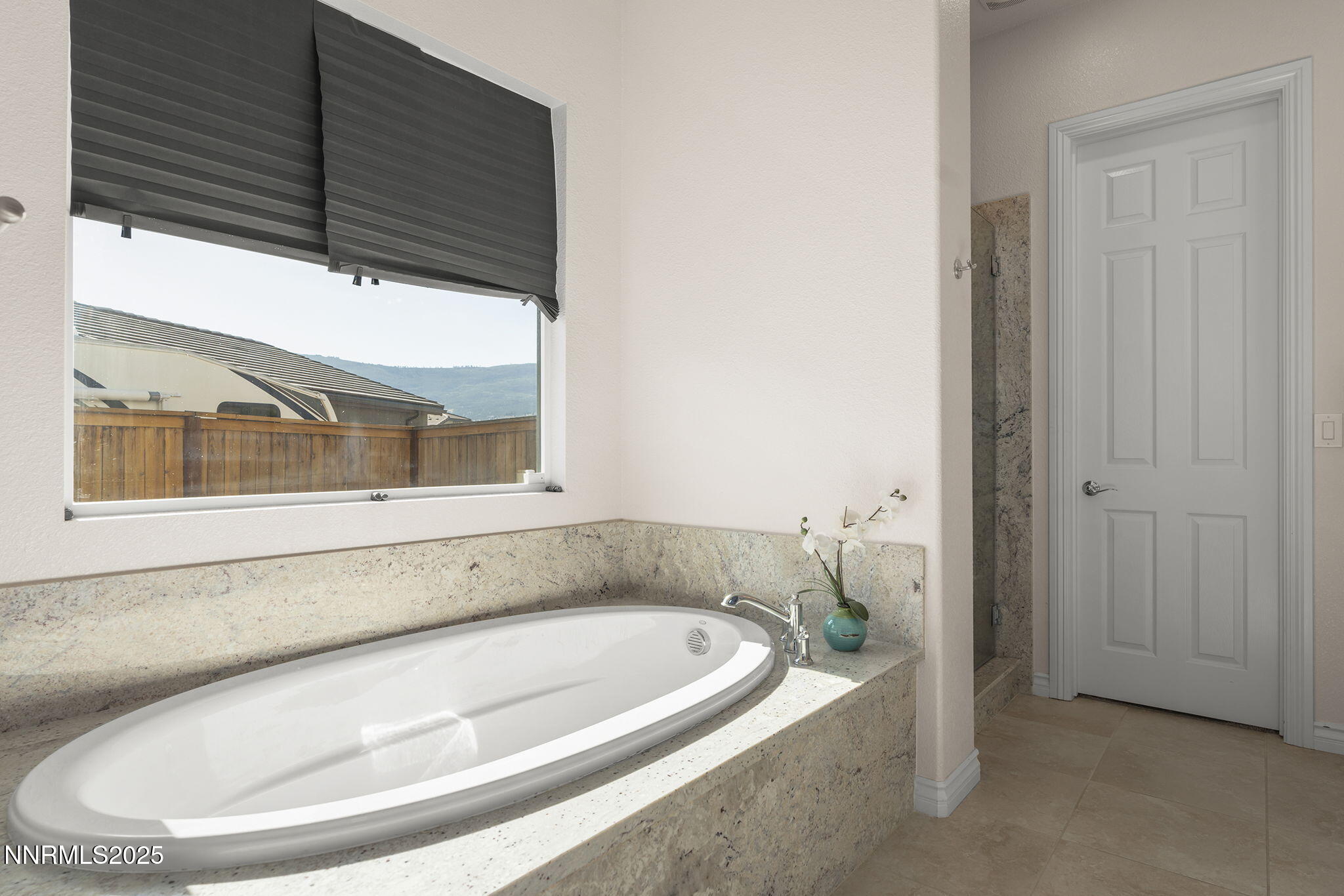 8352 Endsley Drive Reno, NV 89439 - Photo 12 of 25 16-web-or-mls-_DSC3673