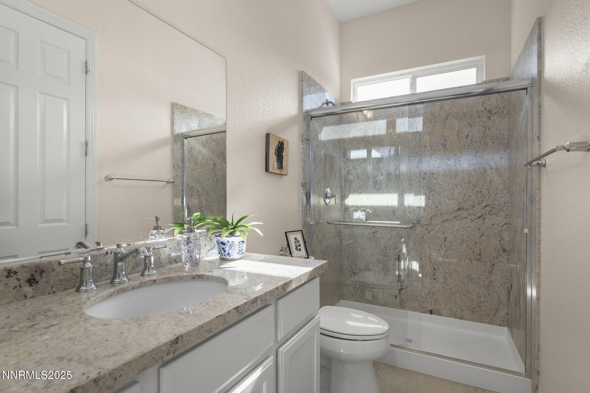 8352 Endsley Drive Reno, NV 89439 - Photo 17 of 25 22-web-or-mls-_DSC3650