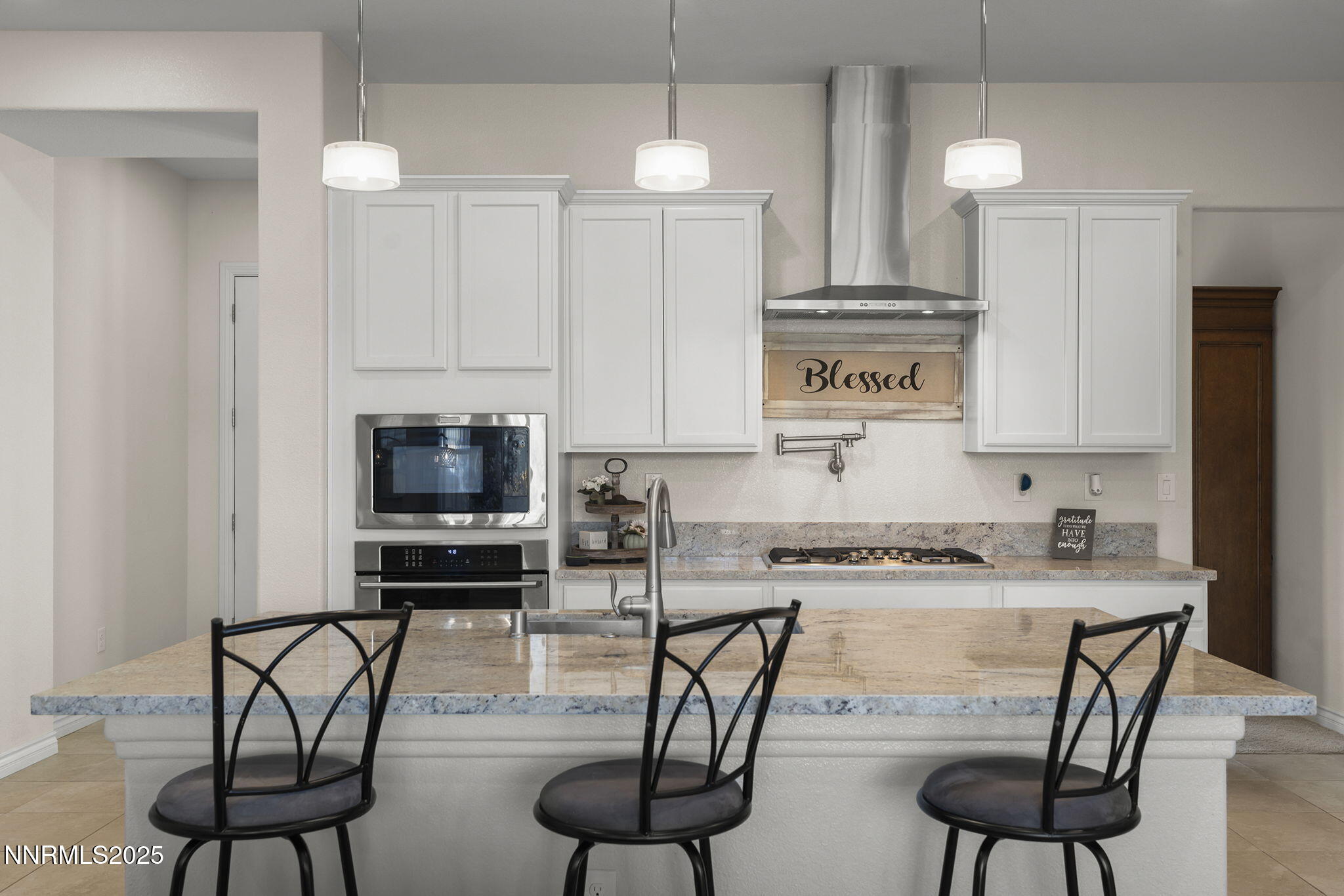 8352 Endsley Drive Reno, NV 89439 - Photo 3 of 25 8-web-or-mls-_DSC3705