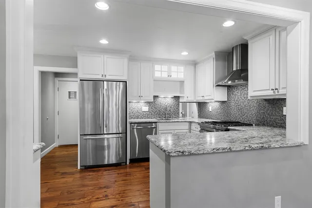 $499,900 | 112 Webster Heights Drive, Green Bay, WI 54301