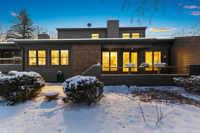 $499,900 | 112 Webster Heights Drive, Green Bay, WI 54301