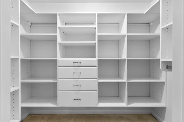 $499,900 | 112 Webster Heights Drive, Green Bay, WI 54301