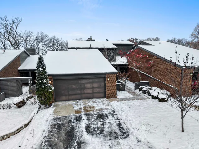 $499,900 | 112 Webster Heights Drive, Green Bay, WI 54301