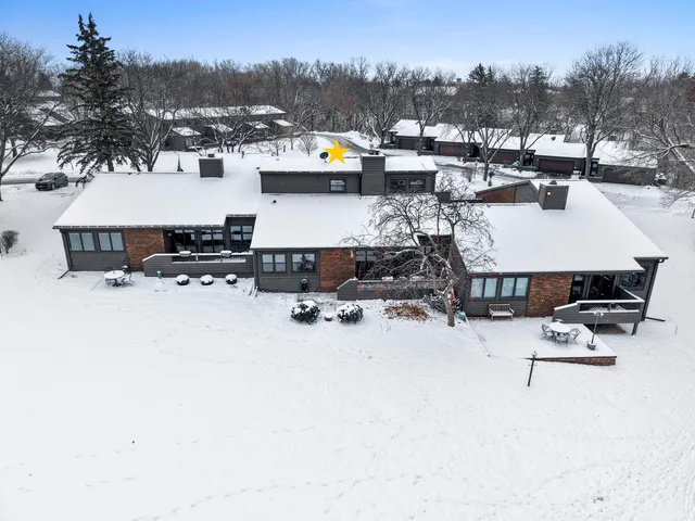 $499,900 | 112 Webster Heights Drive, Green Bay, WI 54301