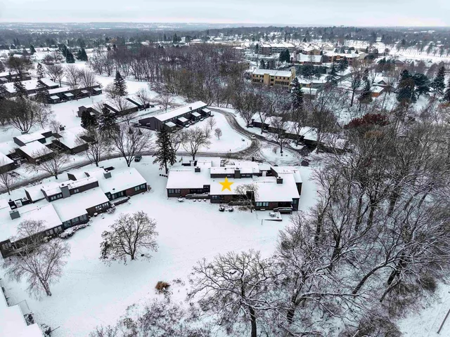 $499,900 | 112 Webster Heights Drive, Green Bay, WI 54301