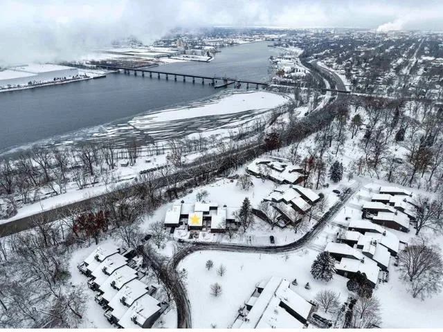 $499,900 | 112 Webster Heights Drive, Green Bay, WI 54301