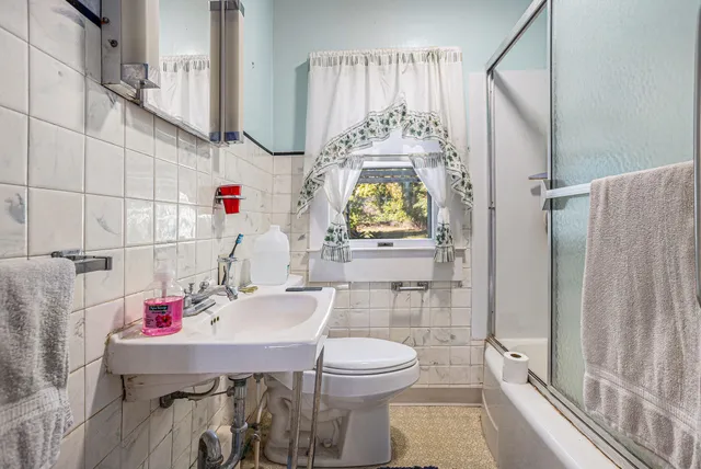 $178,000 | 120 Woodrow Avenue South, Battle Creek, MI 49015