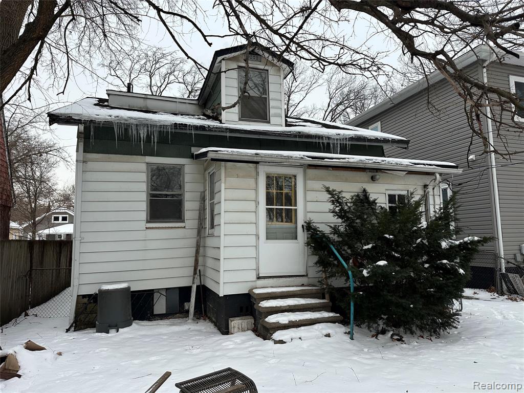 293 Fielding Street Ferndale, MI 48220 - Photo 3 of 16