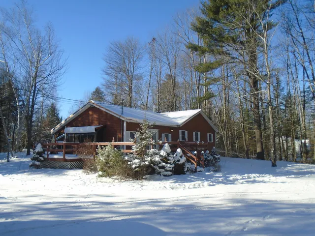 $299,000 | 27 Mary Lane, Oakland, ME 04963