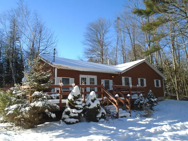 $299,000 | 27 Mary Lane, Oakland, ME 04963