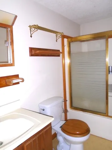 $299,000 | 27 Mary Lane, Oakland, ME 04963