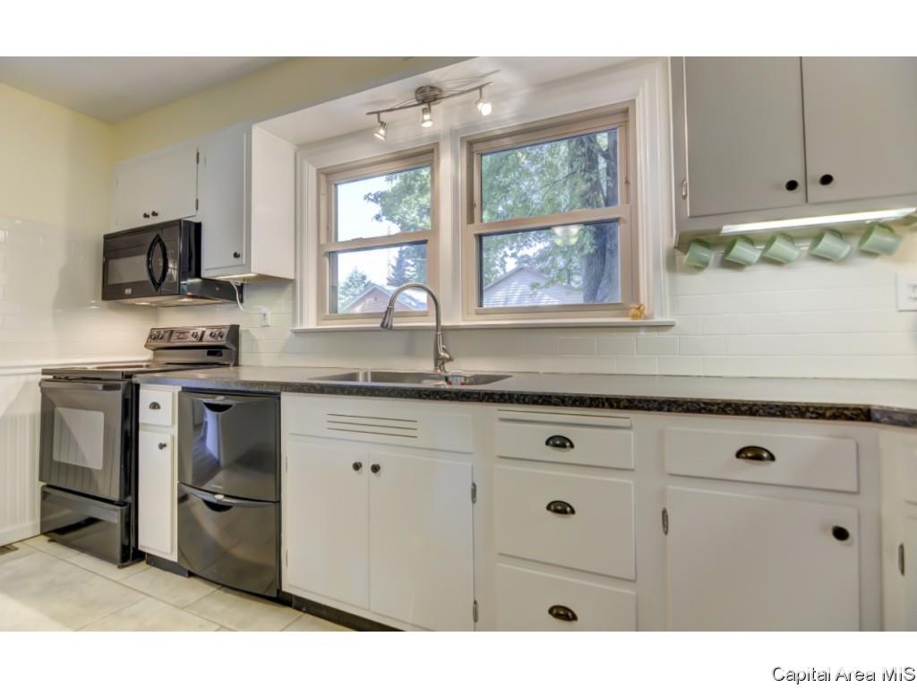 25 Hazel Lane Springfield, IL 62712 - Photo 11 of 32 Gallery Image 11