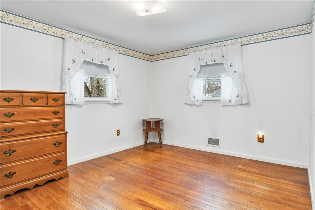 22 Hagerstown Road Warwick, RI 02886 - Photo 17 of 23