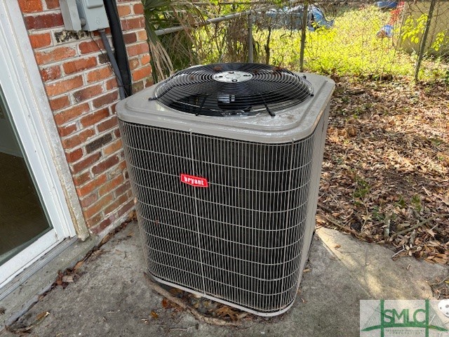 12209 Deerfield Road Savannah, GA 31419 - Photo 3 of 8 Compressor