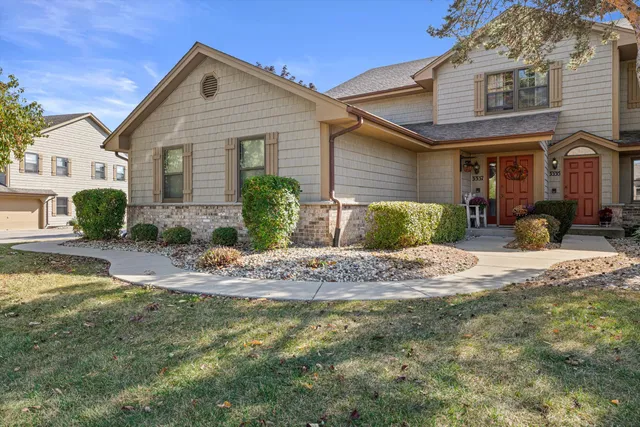 $329,900 | 3337 13th Street, Unit 3C, Kenosha, WI 53144