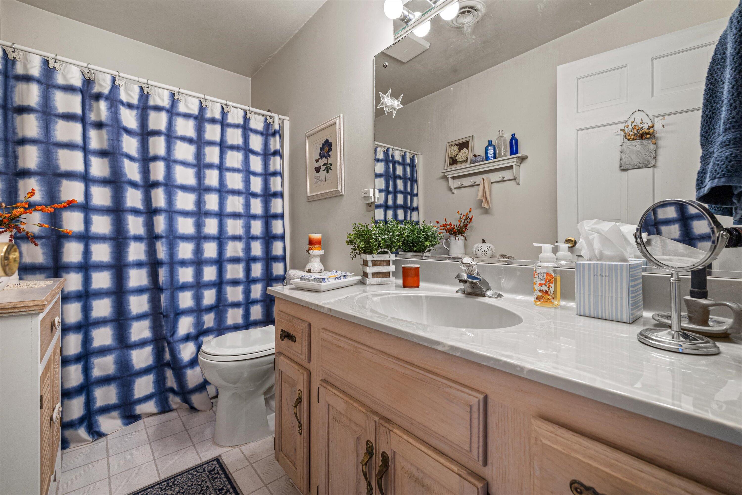 3337 13th Street, Unit 3C Kenosha, WI 53144 - Photo 28 of 35 bathroom