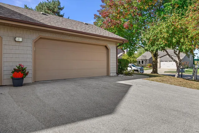 $329,900 | 3337 13th Street, Unit 3C, Kenosha, WI 53144