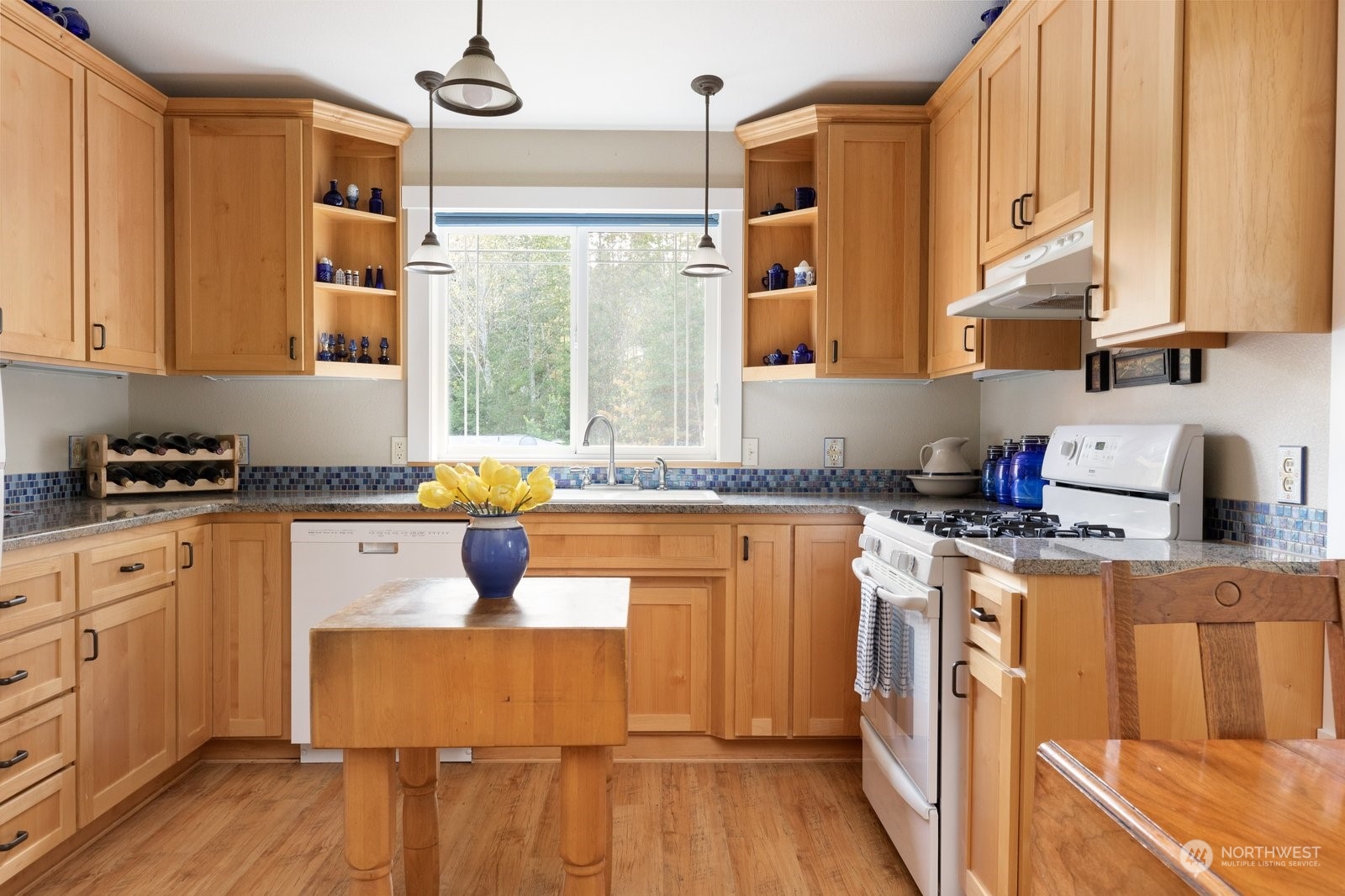 4591 Lyon Road Oak Harbor, WA 98277 - Photo 9 of 40 Gallery Image 9