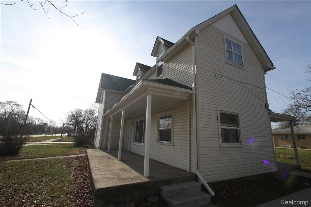 4226 Venoy Road Wayne, MI 48184 - Photo 3 of 37 IMG_2552.JPG