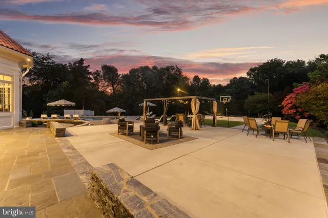 $6,500,000 | 9500 Georgetown Pike, Great Falls, VA 22066