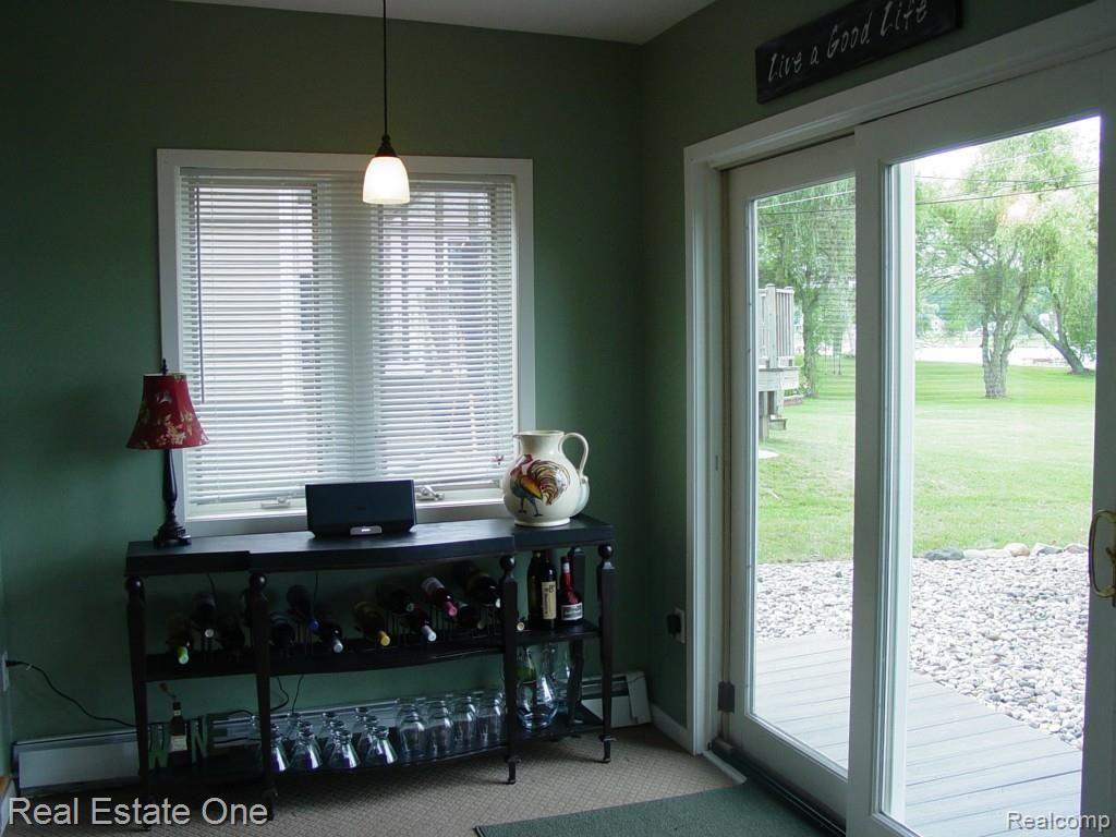 5989 Mabley Hill Road Fenton, MI 48430 - Photo 22 of 37 SUNROOM
