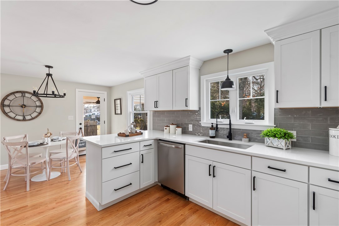 40 Ashwood Circle Warwick, RI 02886 - Photo 5 of 23