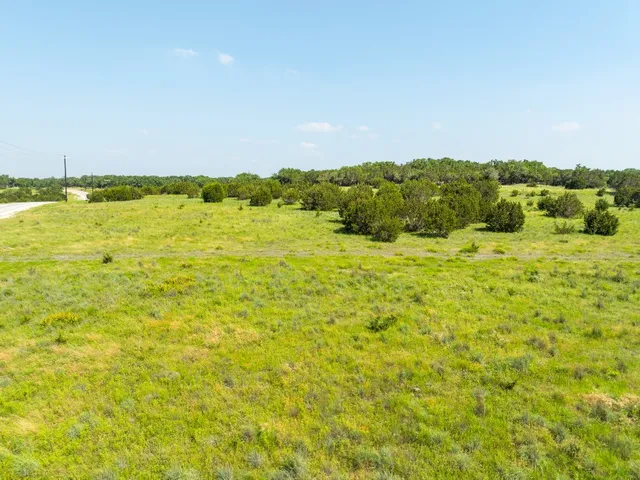 $306,320 | 58-59 Shin Oak Drive, Lampasas, TX 76550