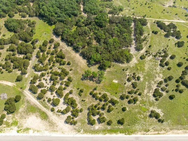 $306,320 | 58-59 Shin Oak Drive, Lampasas, TX 76550