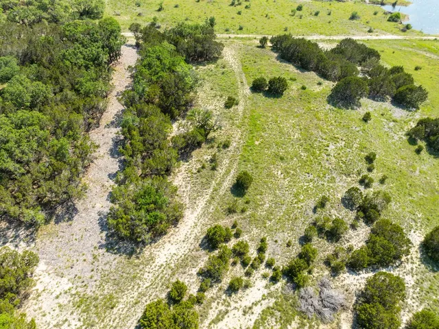 $306,320 | 58-59 Shin Oak Drive, Lampasas, TX 76550