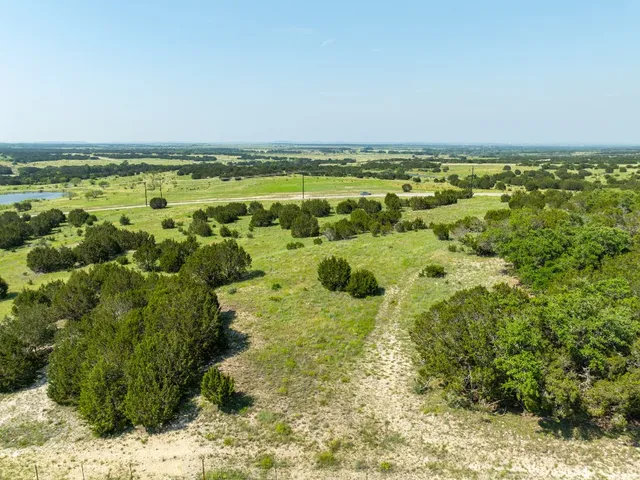 $306,320 | 58-59 Shin Oak Drive, Lampasas, TX 76550