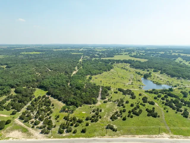 $306,320 | 58-59 Shin Oak Drive, Lampasas, TX 76550