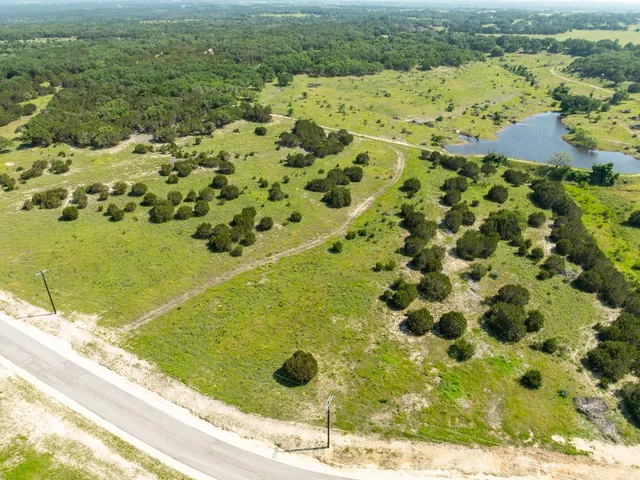 $306,320 | 58-59 Shin Oak Drive, Lampasas, TX 76550
