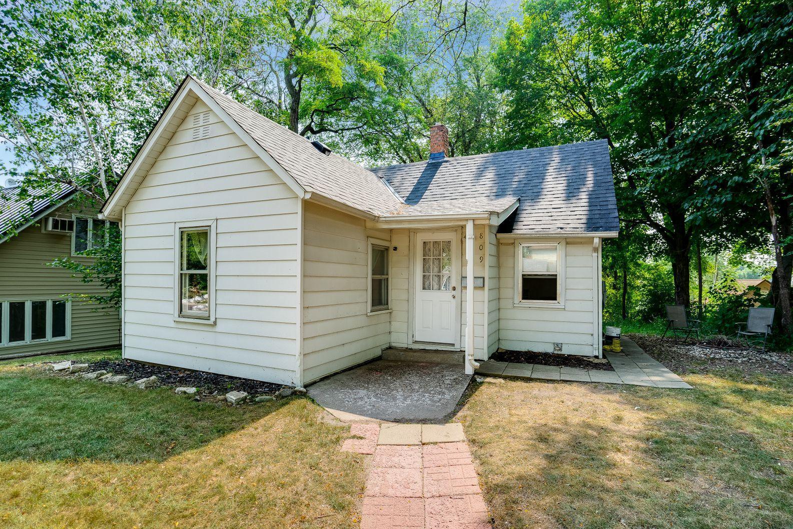 809 Willow Street Faribault, MN 55021 - Photo 1 of 1