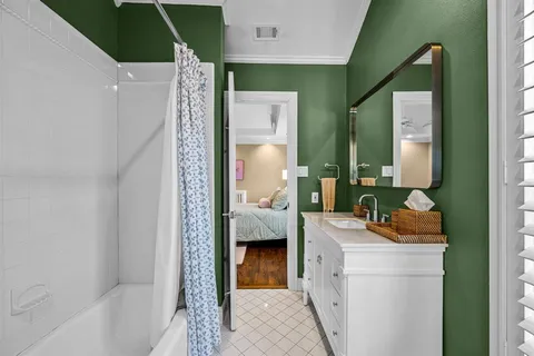 $1,095,000 | 5743 Kenwood Avenue, Dallas, TX 75206