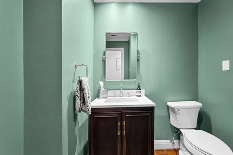 $1,095,000 | 5743 Kenwood Avenue, Dallas, TX 75206