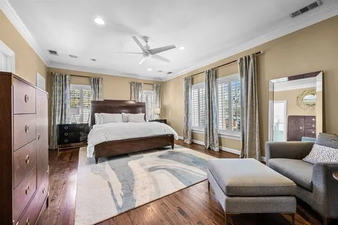 $1,095,000 | 5743 Kenwood Avenue, Dallas, TX 75206