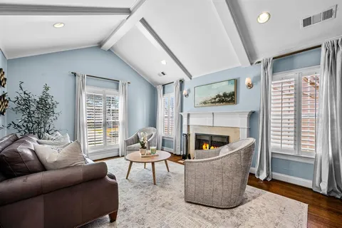 $1,095,000 | 5743 Kenwood Avenue, Dallas, TX 75206