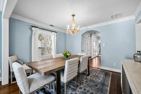 $1,095,000 | 5743 Kenwood Avenue, Dallas, TX 75206
