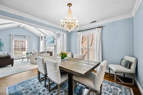 $1,095,000 | 5743 Kenwood Avenue, Dallas, TX 75206