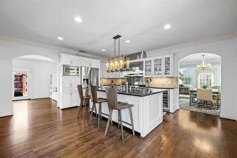 $1,095,000 | 5743 Kenwood Avenue, Dallas, TX 75206