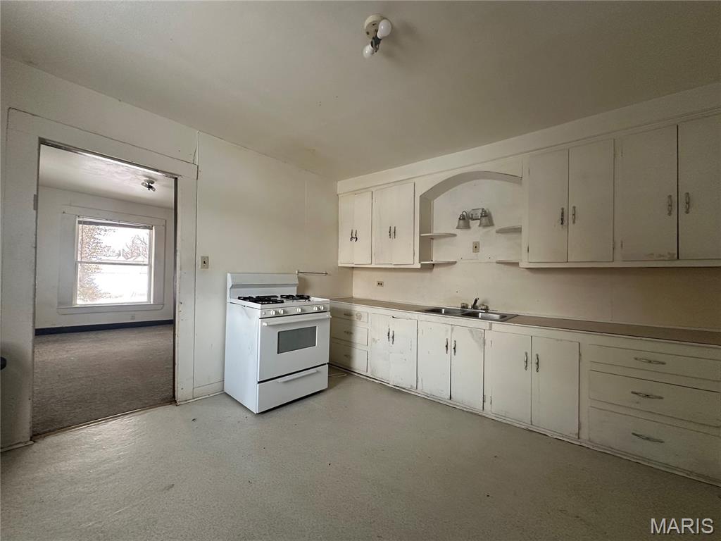 431 West Eldon Street St. James, MO 65559 - Photo 4 of 10